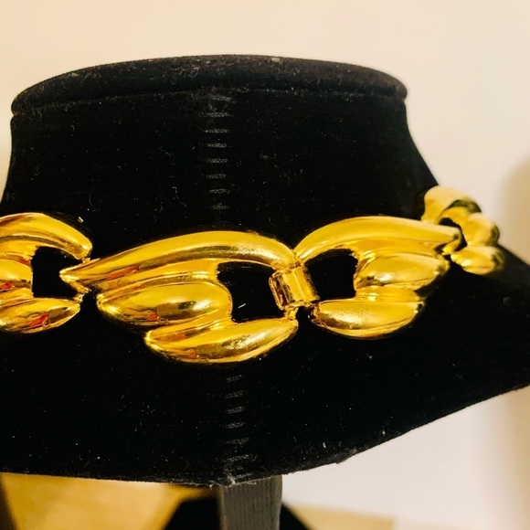 Vintage Gold Tone Link Necklace with Faux Pearls and Heart - Picture 3 of 3